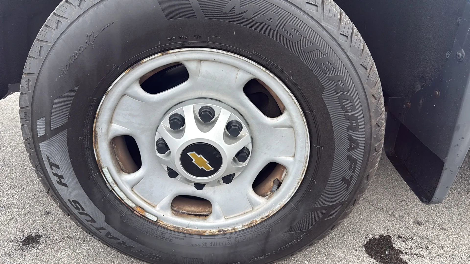 Used 2018 Chevrolet Silverado 2500 W/T w/ Snow Plow Prep Package AWD/4WD image 5