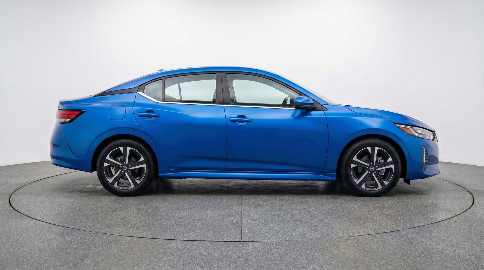 Used 2025 Nissan Sentra SV image 11