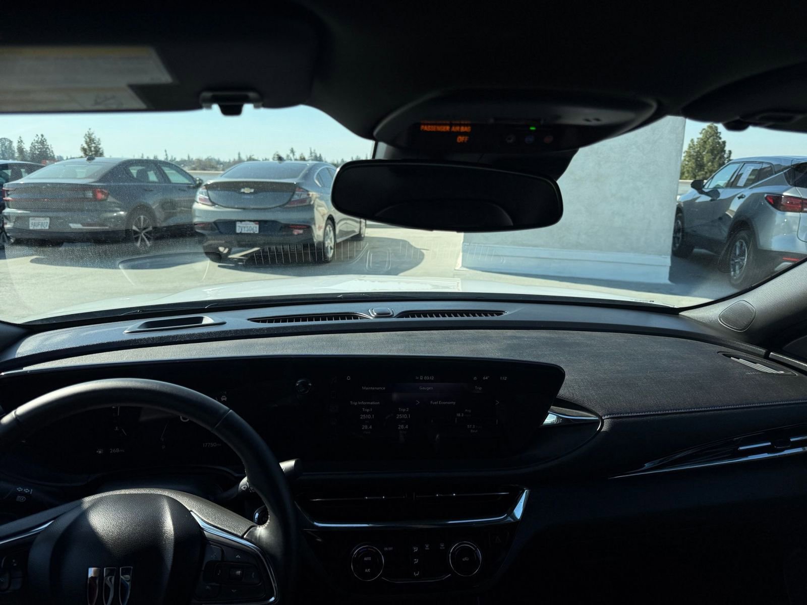 Used 2025 Buick Envista Sport Touring image 32