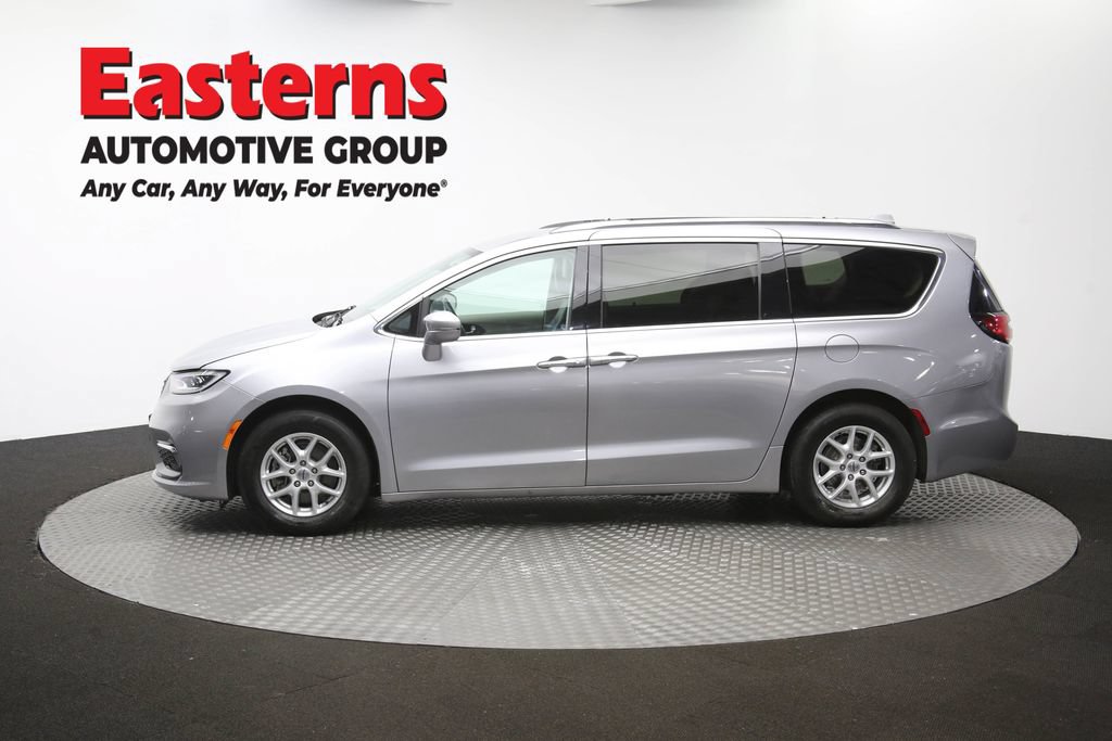Used 2021 Chrysler Pacifica Touring-L FWD image 62