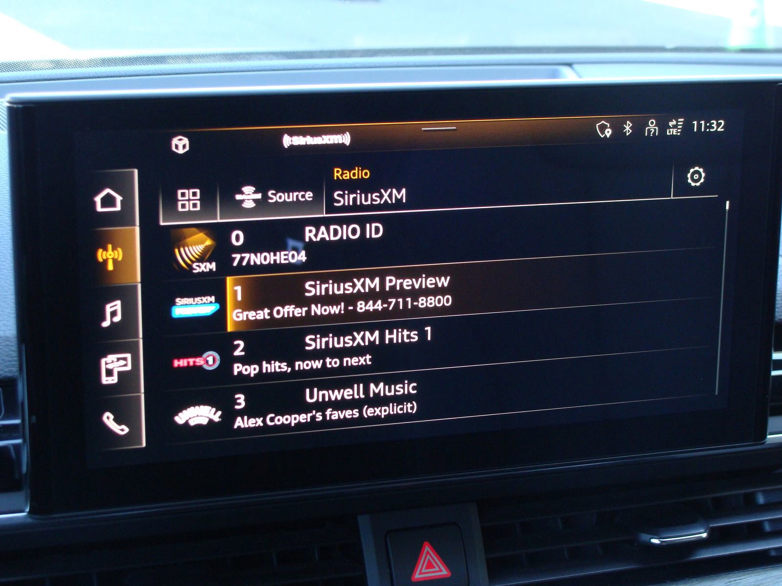 Used 2023 Audi A4 2.0T Premium w/ Convenience Package AWD/4WD image 17