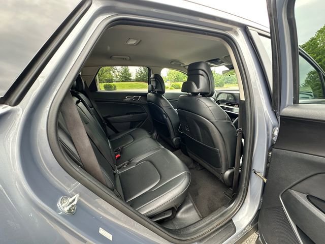 Used 2023 Kia Sportage EX AWD/4WD image 17