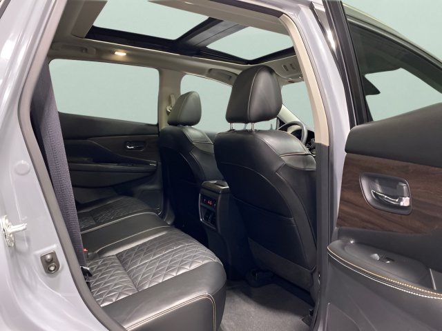 Certified 2024 Nissan Murano Platinum w/ Cargo Package AWD/4WD image 28
