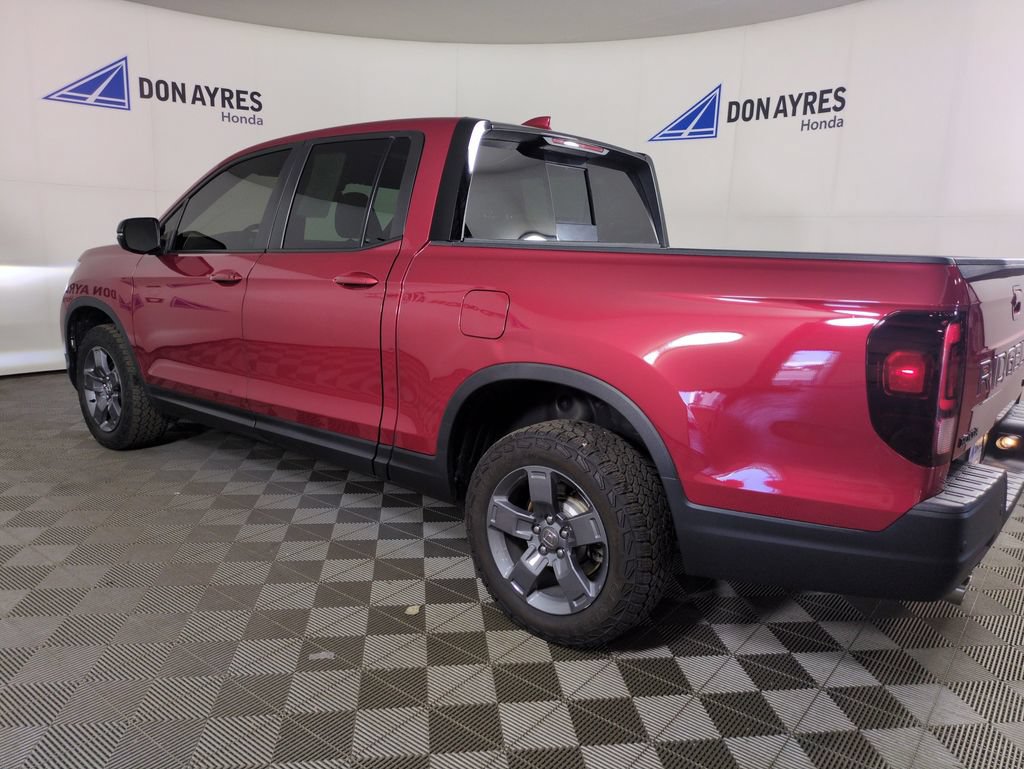 Used 2024 Honda Ridgeline TrailSport image 3