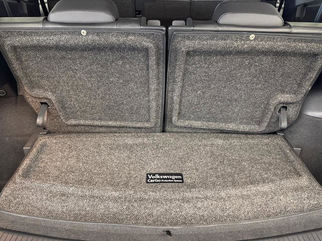 Used 2021 Volkswagen Tiguan SE R-Line w/ 3rd Row Seat Package image 20
