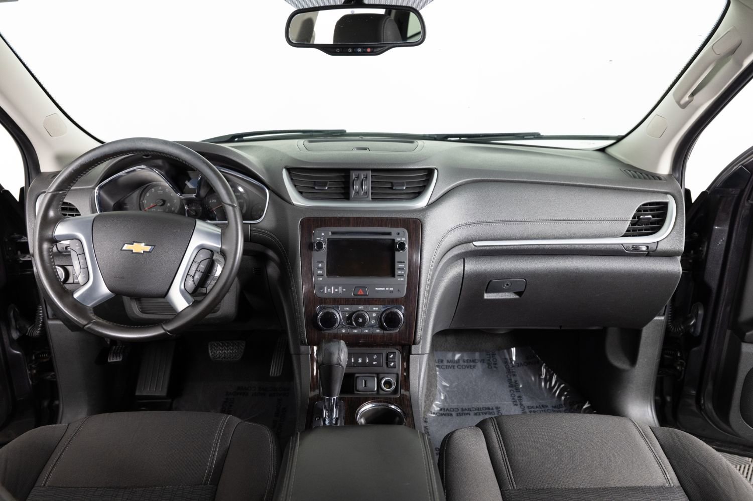 Used 2017 Chevrolet Traverse LT image 37