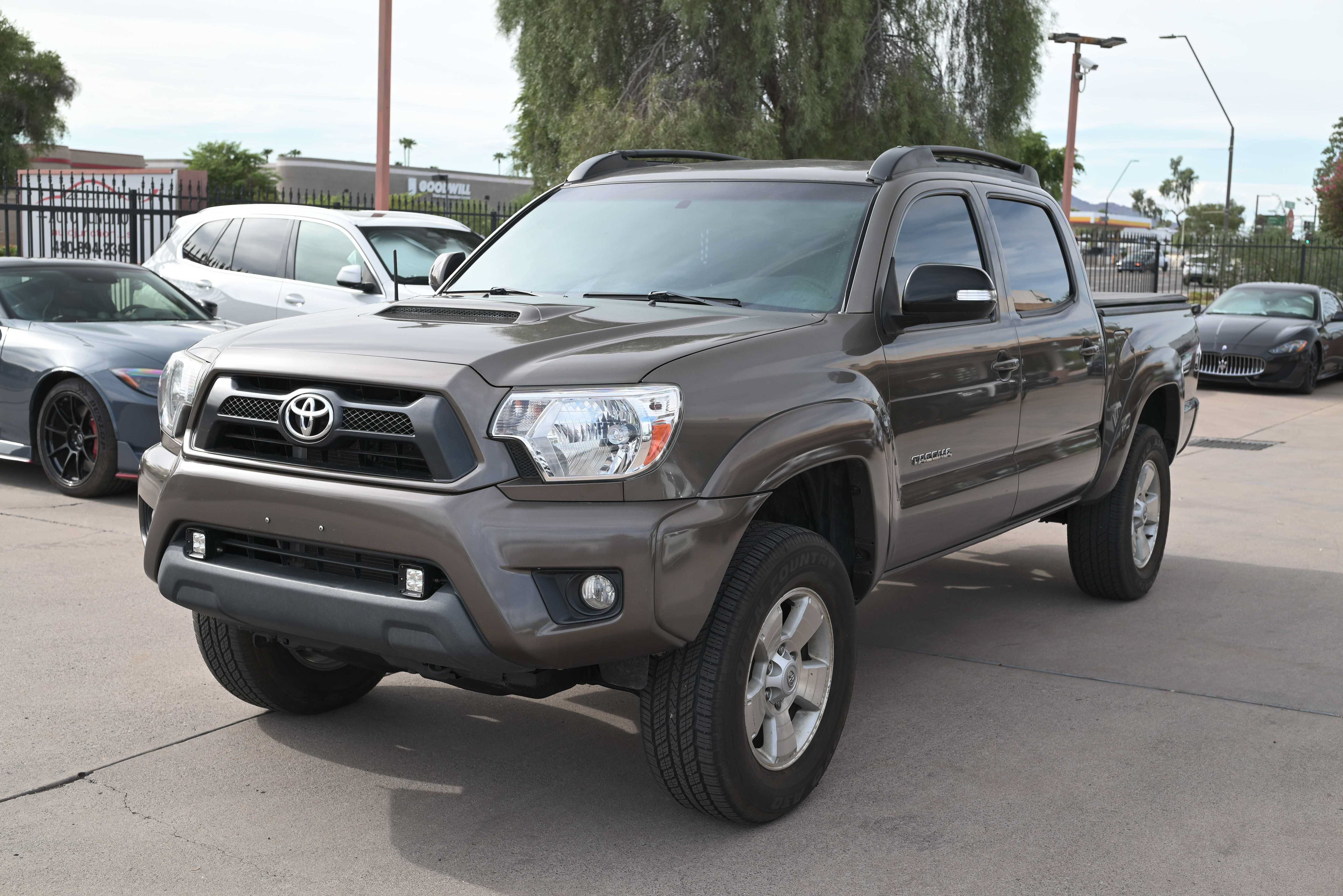 Used 2014 Toyota Tacoma 4x4 Double Cab w/ TRD Sport Package image 10