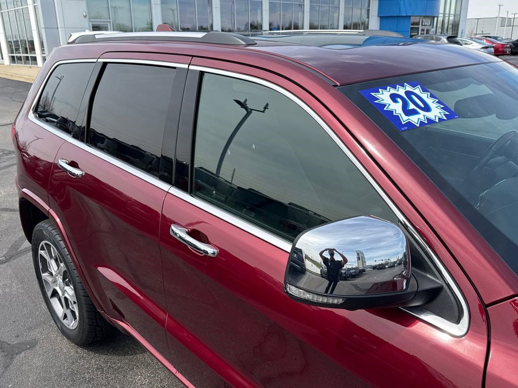 Used 2020 Jeep Grand Cherokee Overland image 14