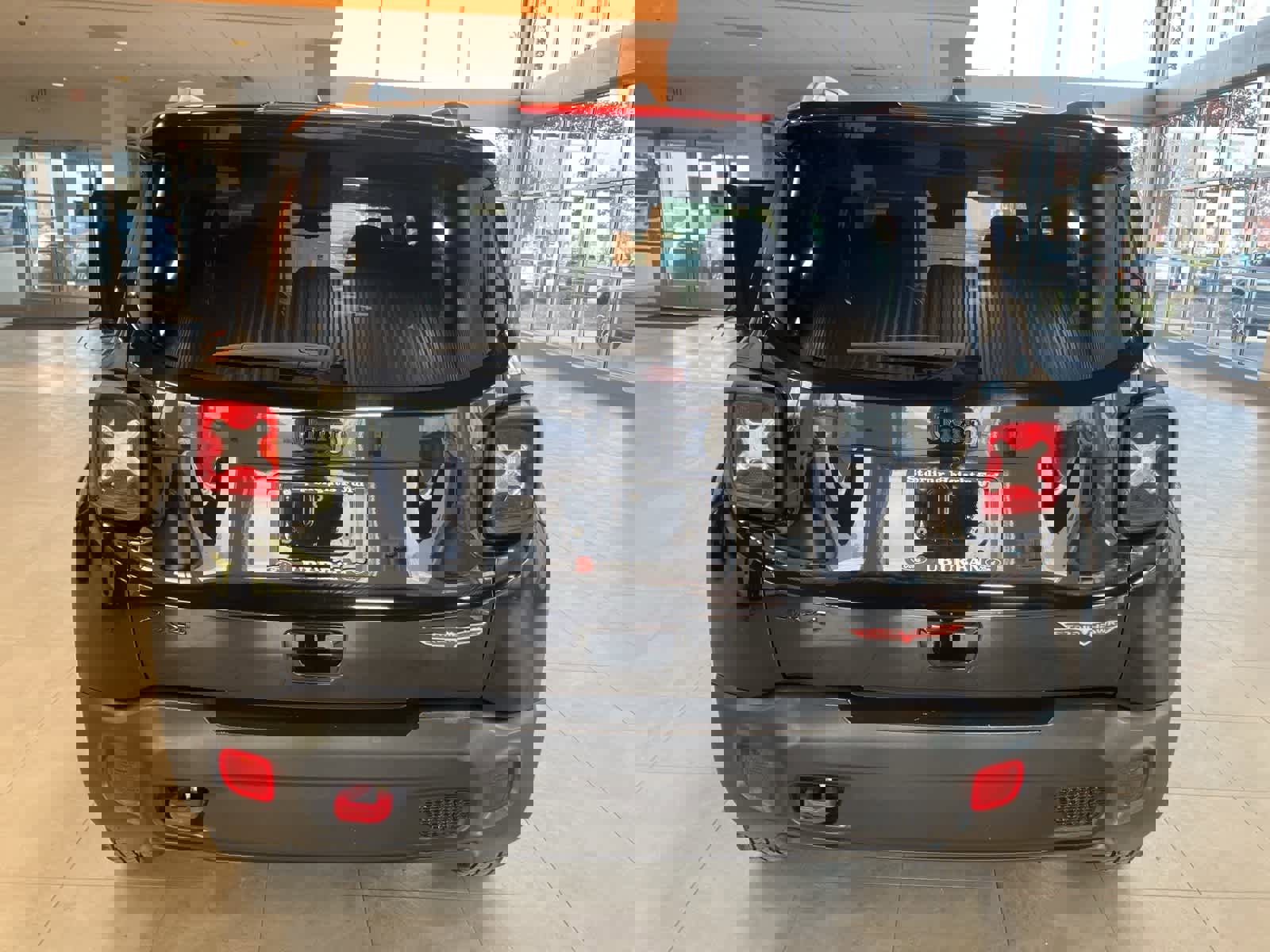 Used 2023 Jeep Renegade Trailhawk image 6