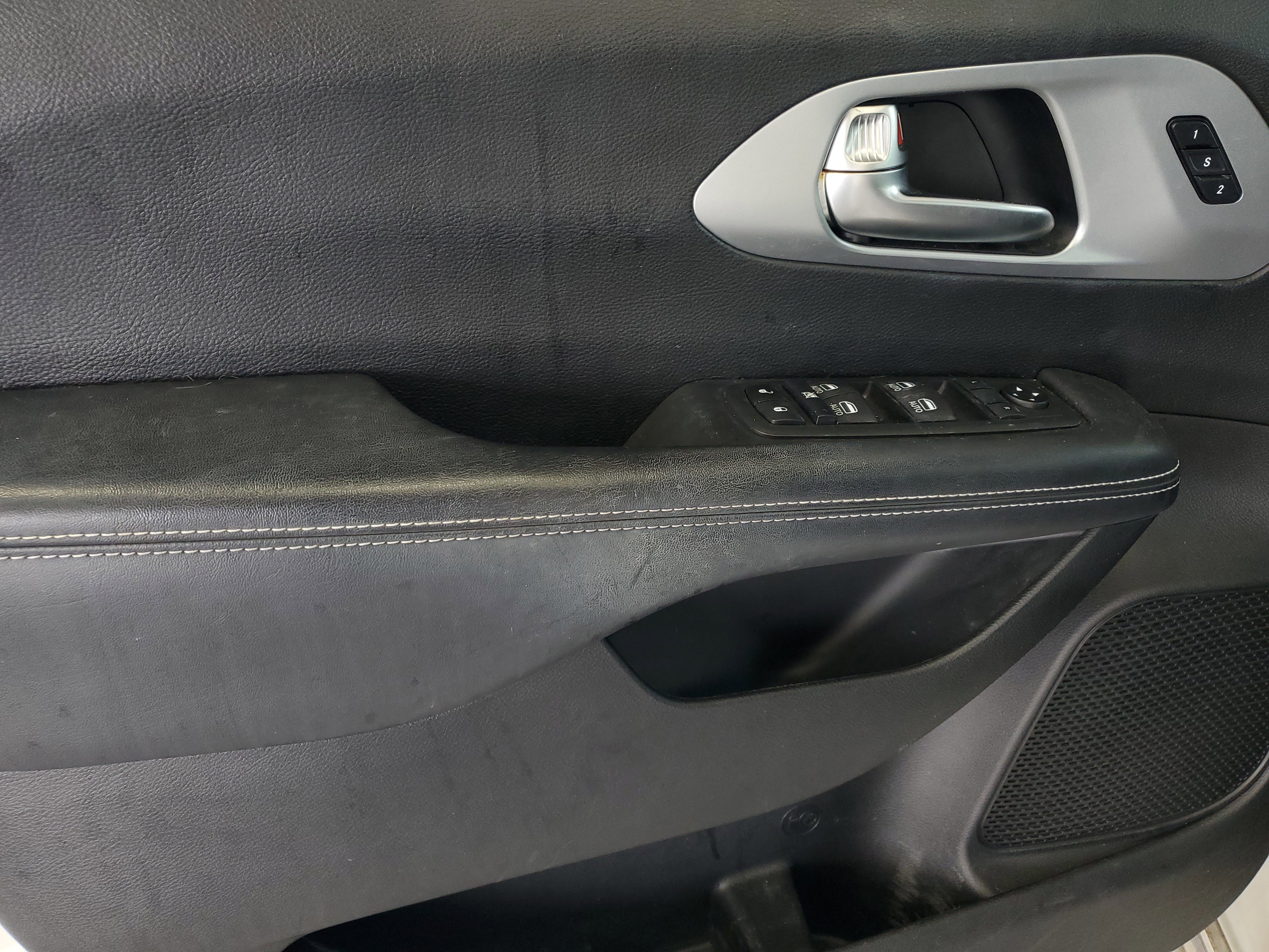 Used 2020 Chrysler Pacifica Touring-L Plus FWD image 15
