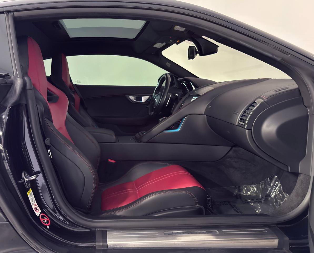 Used 2017 Jaguar F-TYPE R image 25