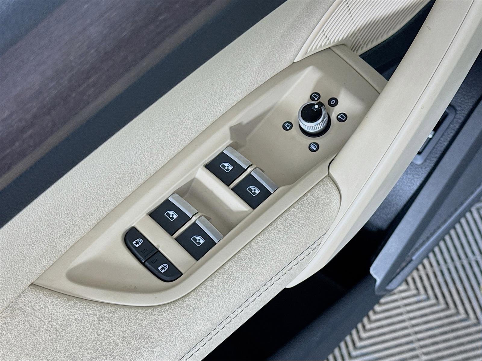 Used 2021 Audi Q5 Premium Plus w/ Premium Plus Package image 20