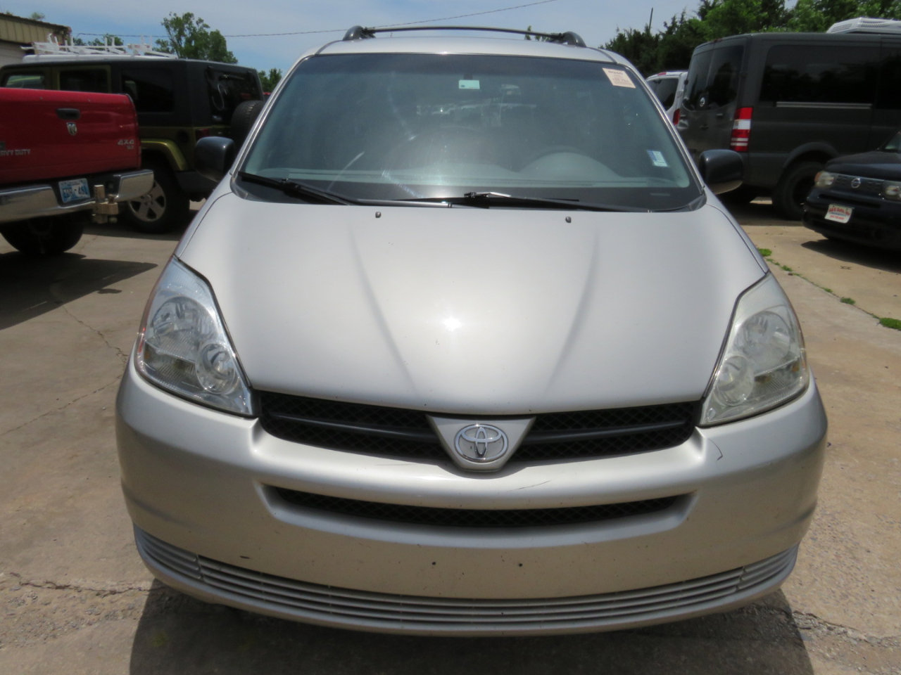 Used 2005 Toyota Sienna LE image 2