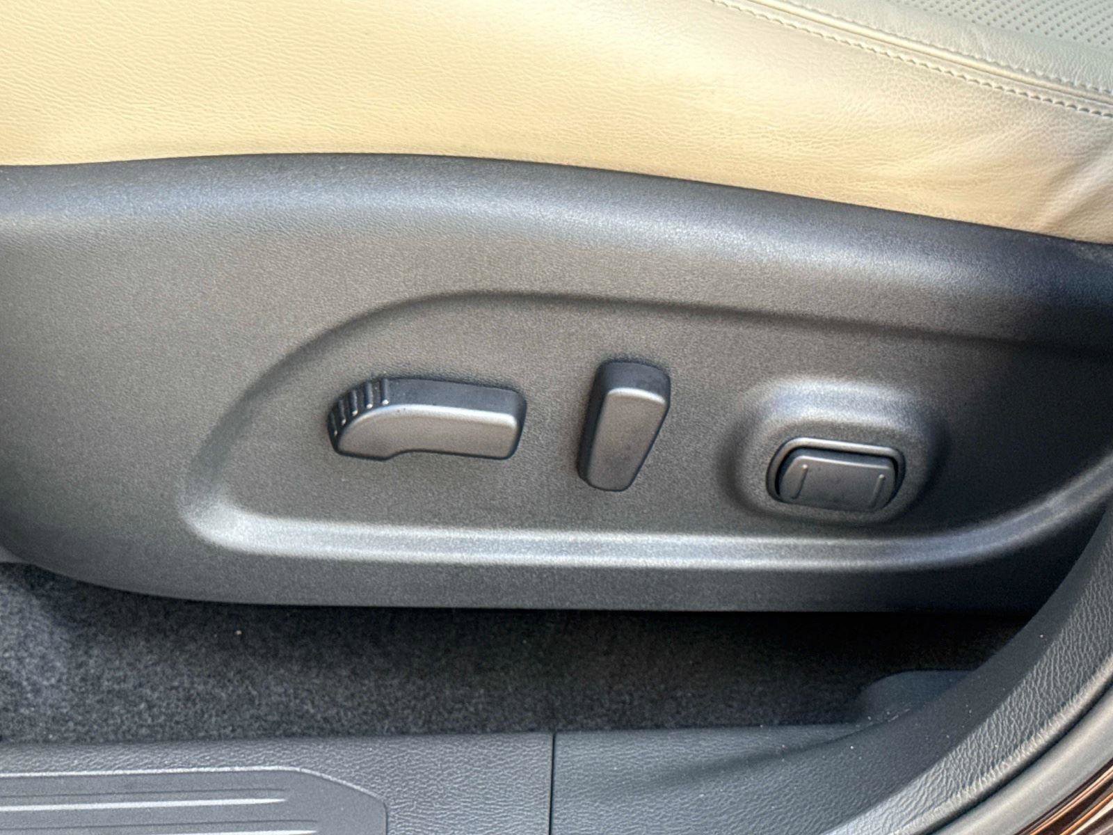 Used 2022 Nissan Murano SL w/ Cargo Package image 21