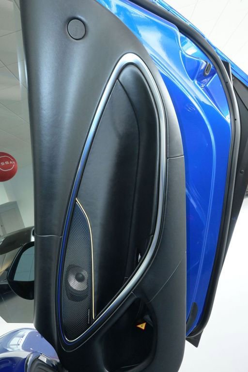 Used 2023 McLaren Artura RWD image 21