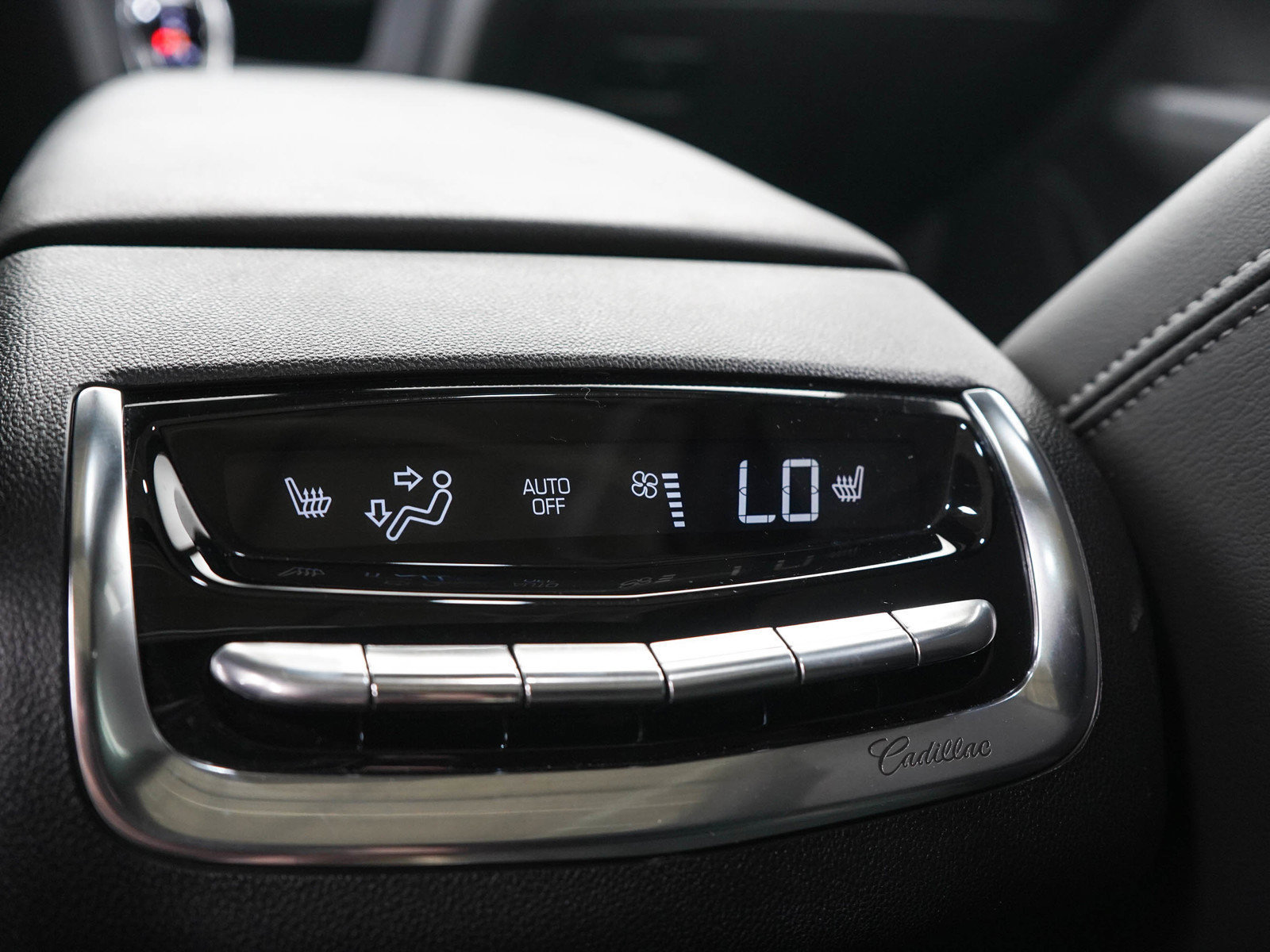 Used 2023 Cadillac XT6 Premium Luxury w/ Technology Package AWD/4WD image 16
