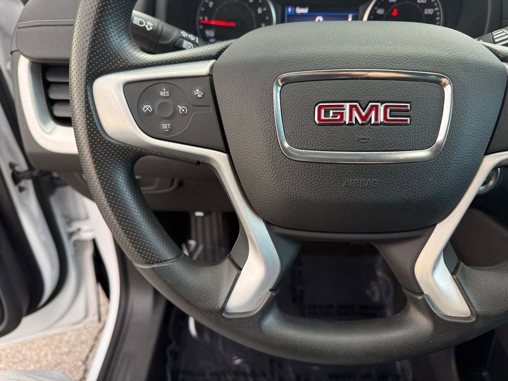 Used 2023 GMC Terrain SLE w/ Driver Convenience Package image 10
