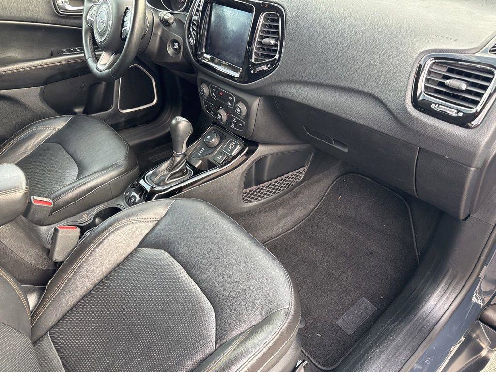 Used 2018 Jeep Compass Limited w/ Navigation Group AWD/4WD image 25
