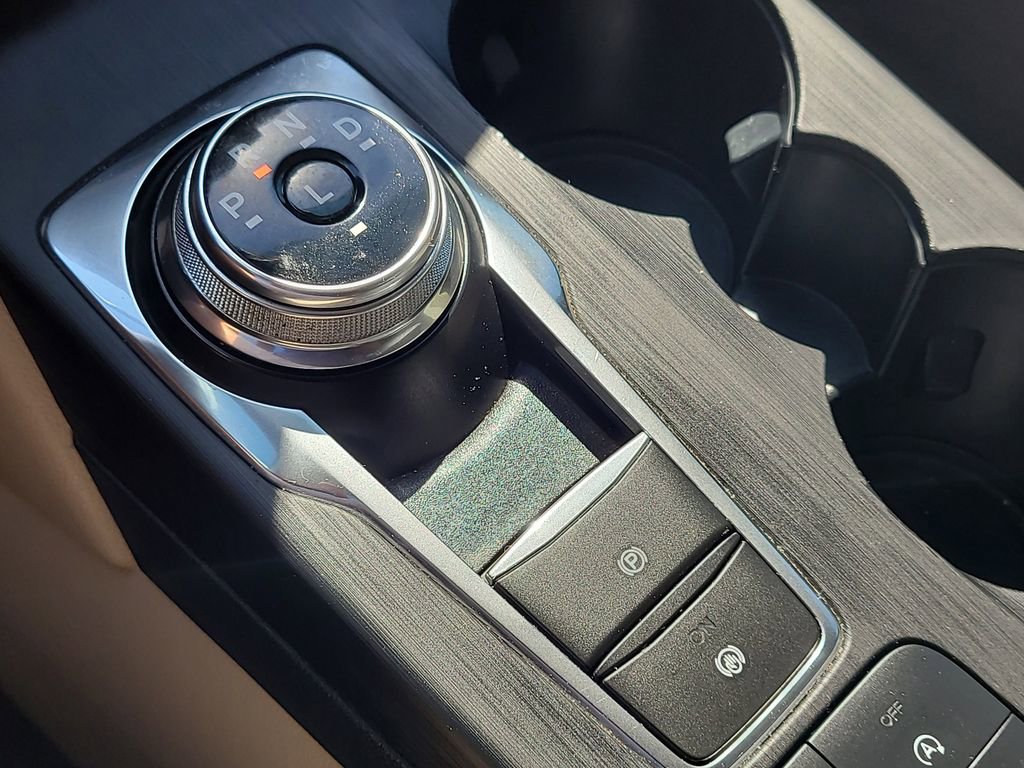 Used 2020 Ford Escape SE FWD image 25