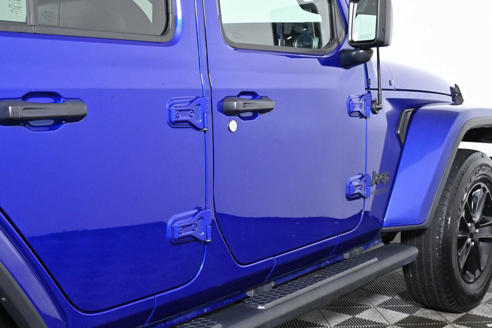 Used 2020 Jeep Wrangler Unlimited Sahara AWD/4WD image 10