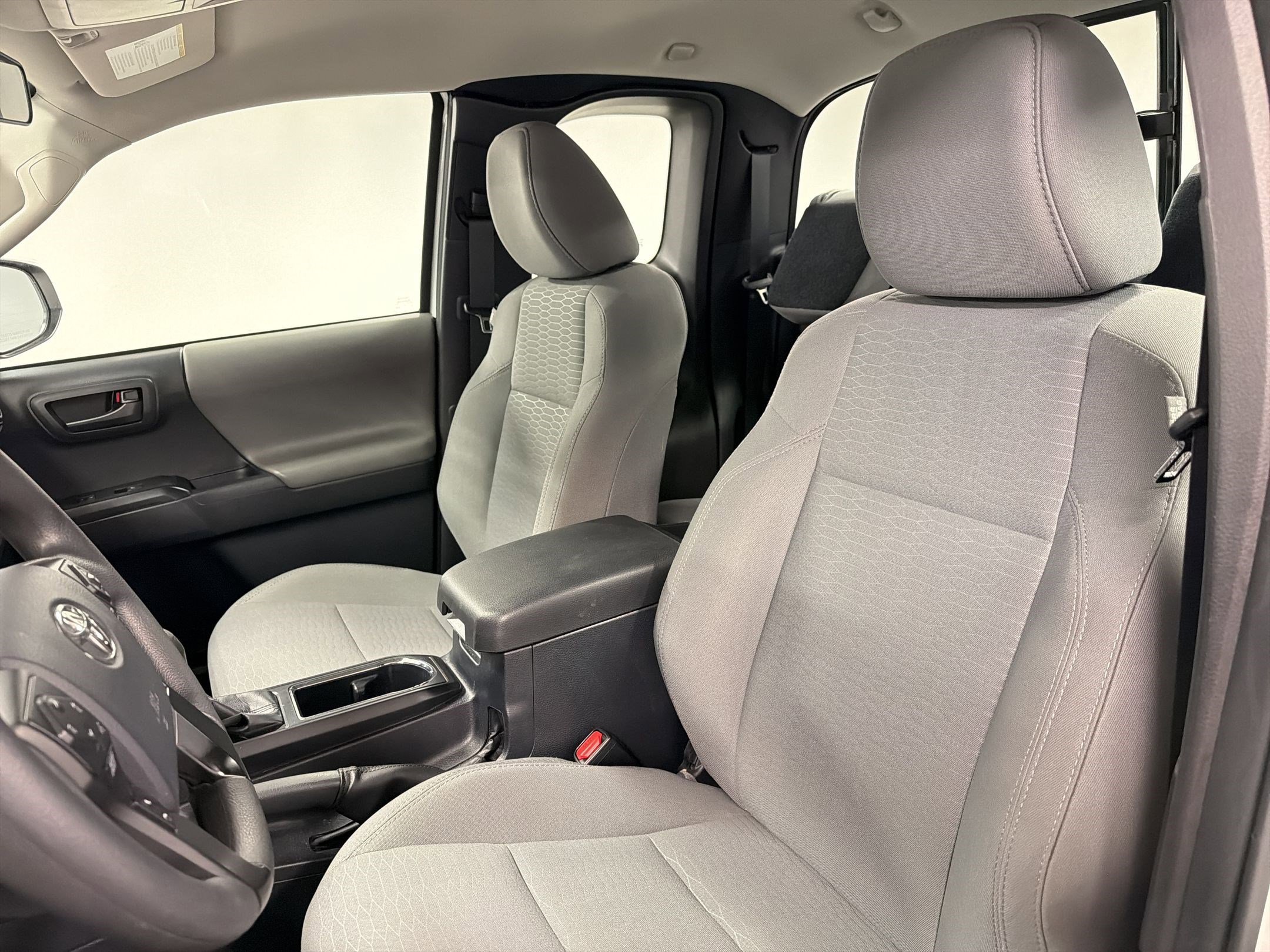 Used 2018 Toyota Tacoma SR w/ SR Convenience Package image 23