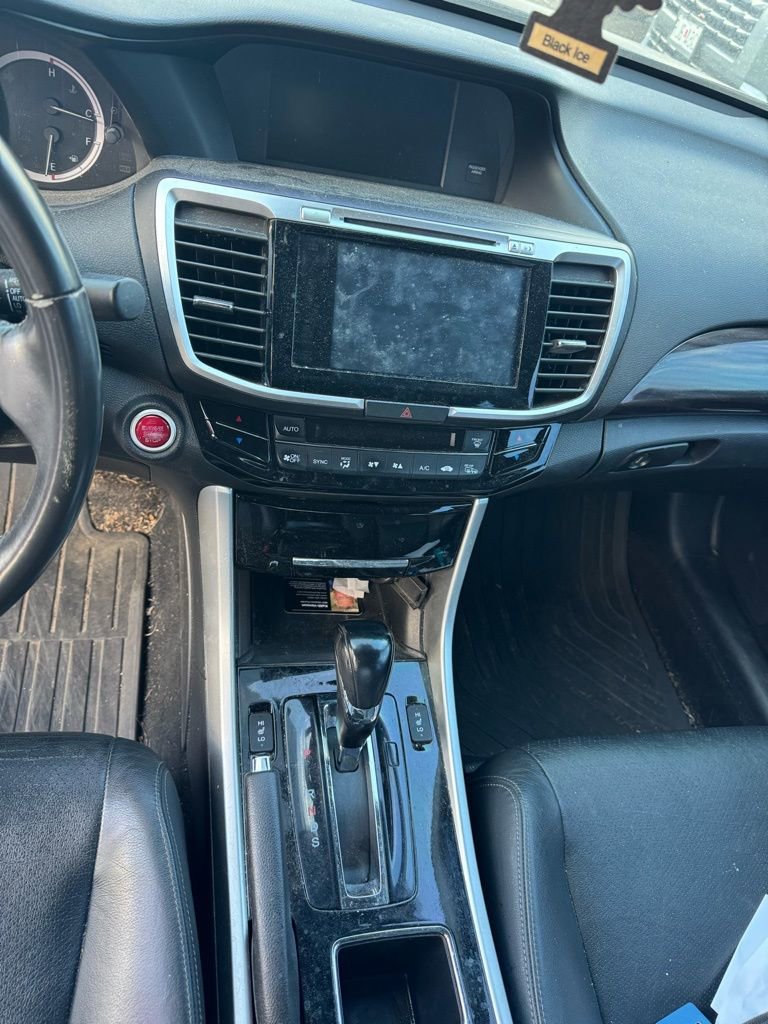 Used 2016 Honda Accord Touring image 4