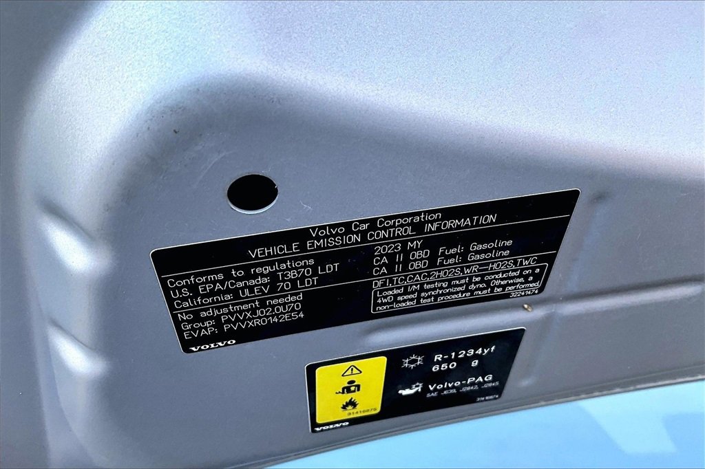 Certified 2023 Volvo XC60 B5 Plus w/ Climate Package image 30