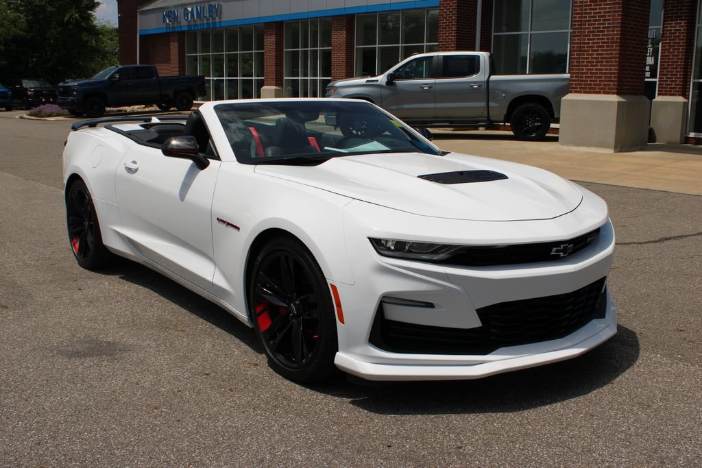 Used 2023 Chevrolet Camaro SS w/ Redline Edition RWD image 4