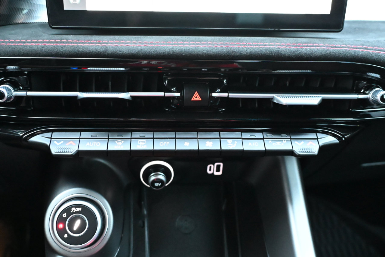 Used 2024 Alfa Romeo Tonale Veloce w/ Active Assist Package image 19