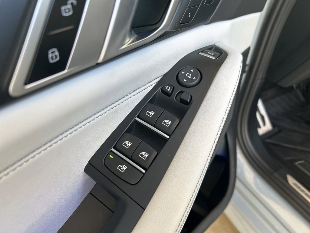 Used 2024 BMW X5 xDrive40i w/ M Sport Package image 52