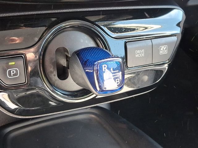 Used 2020 Toyota Prius LE AWD/4WD image 16