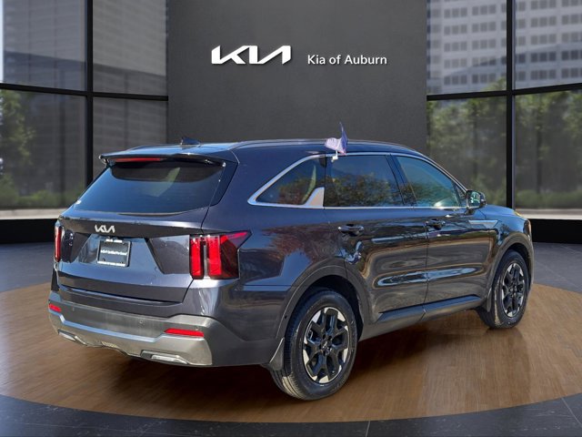 Used 2025 Kia Sorento S w/ Panoramic Sunroof Package FWD image 11