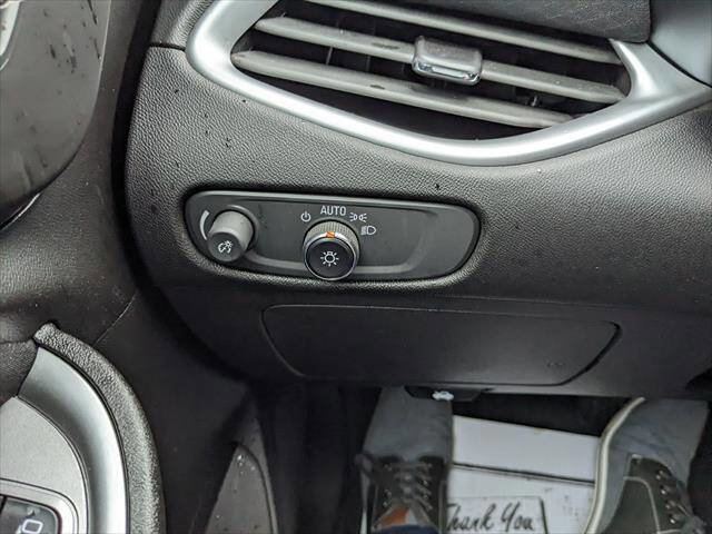 Used 2023 Chevrolet Malibu LT image 25