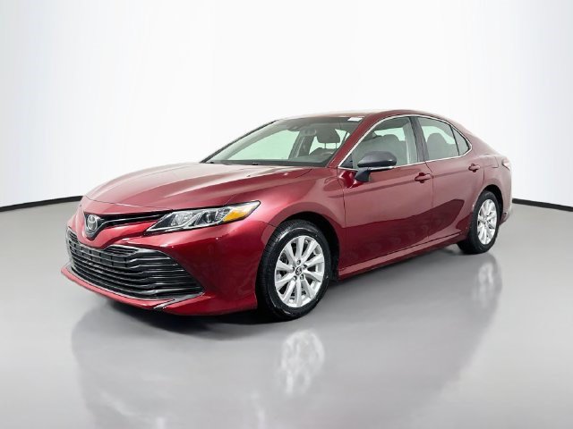Used 2018 Toyota Camry LE w/ Convenience Package FWD image 4