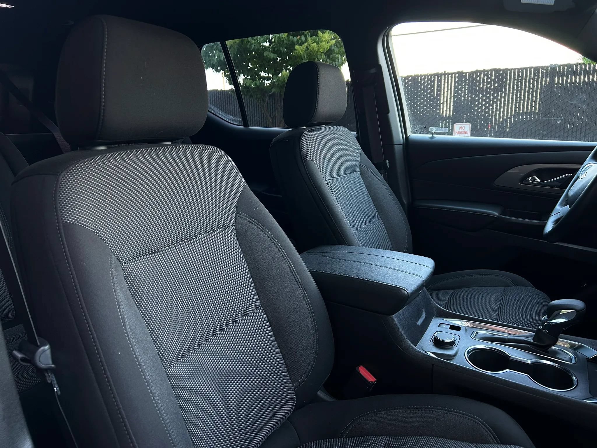 Used 2023 Chevrolet Traverse LT w/ LPO, Cargo Package AWD/4WD image 15