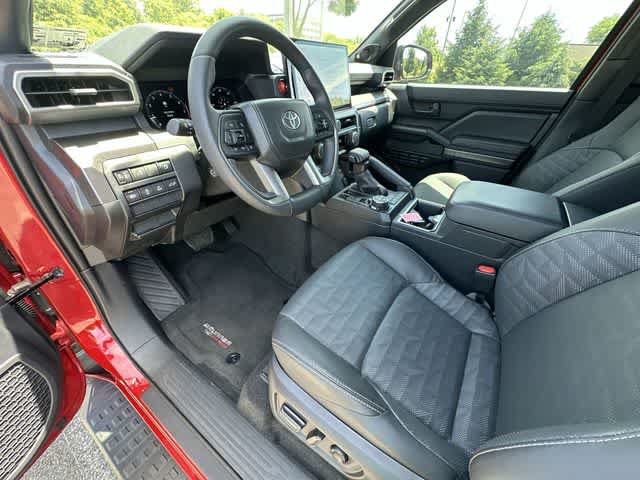 Used 2025 Toyota 4Runner TRD Off-Road Premium AWD/4WD image 15