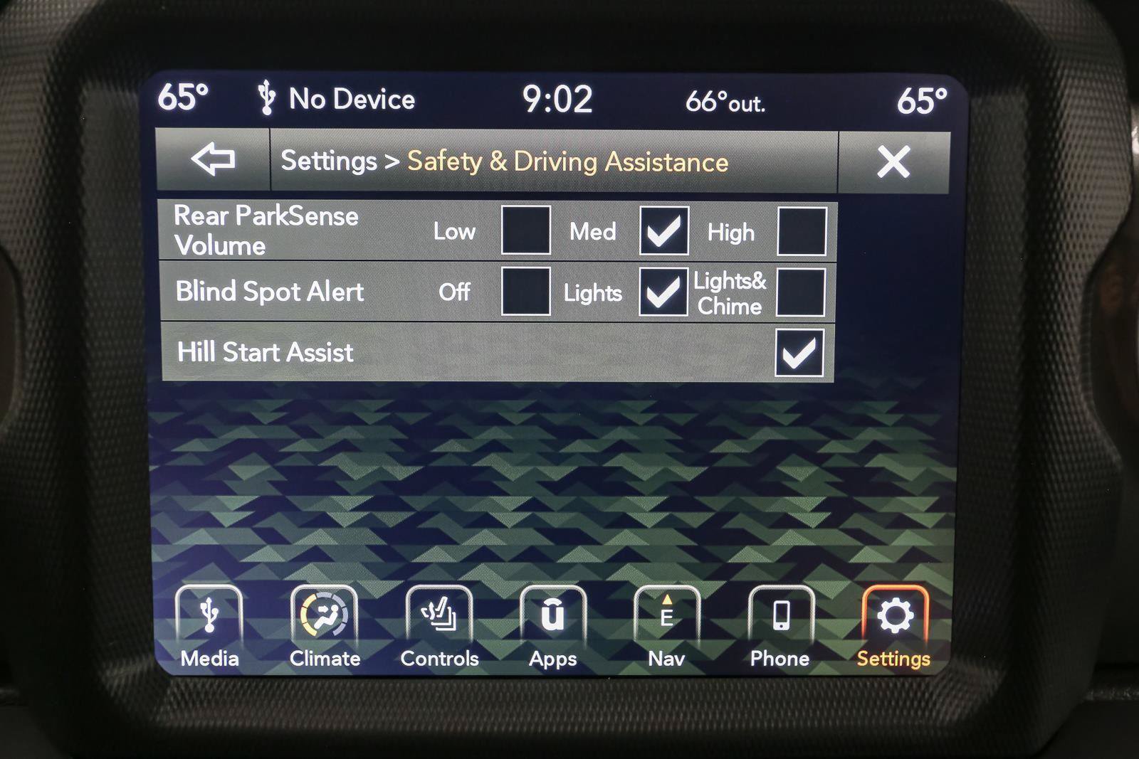 Used 2022 Jeep Wrangler Unlimited Sahara w/ LED Lighting Group AWD/4WD image 34