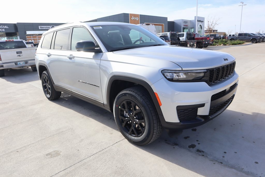 New 2025 Jeep Grand Cherokee L Altitude