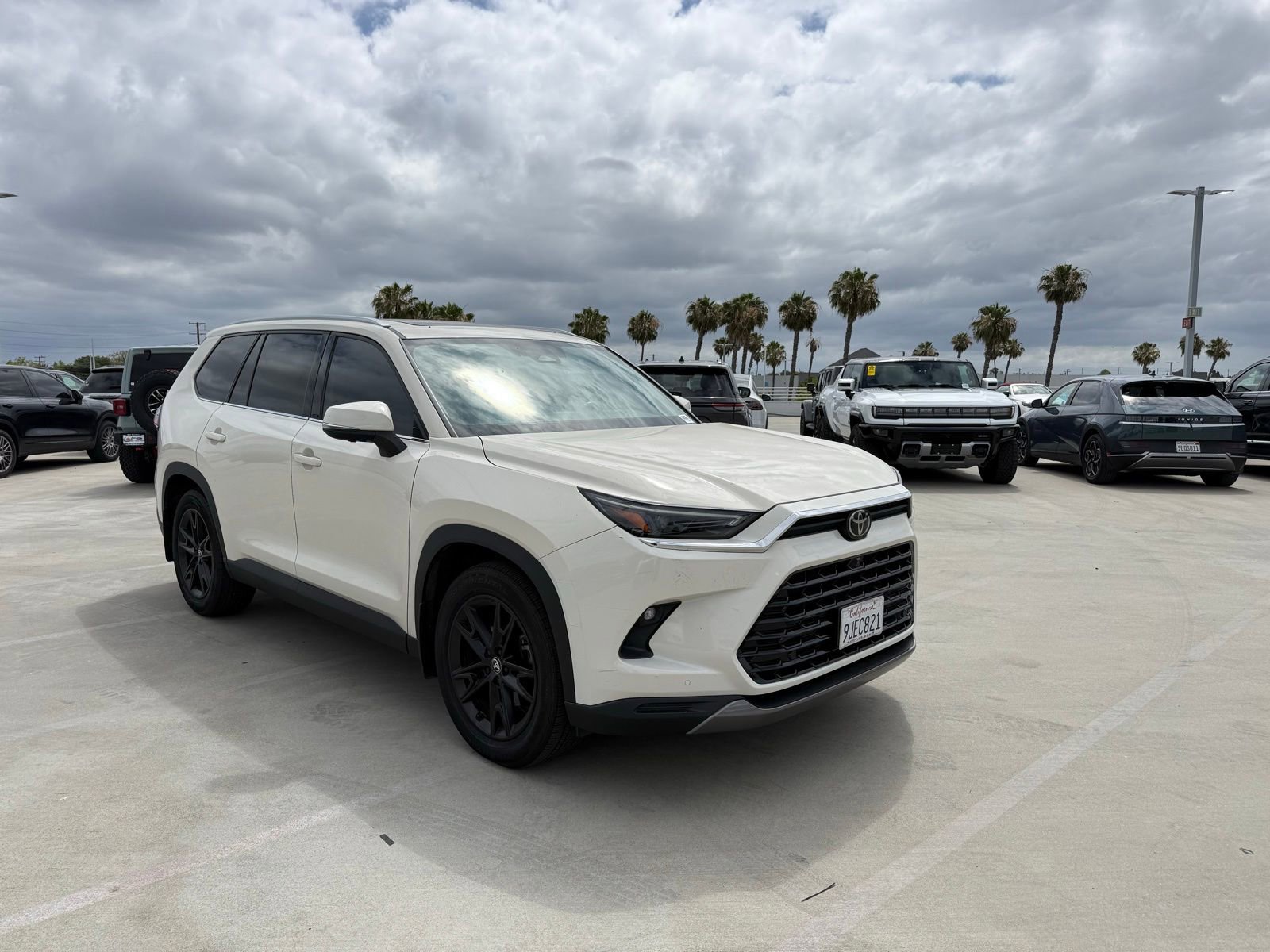 Used 2024 Toyota Grand Highlander FWD image 4