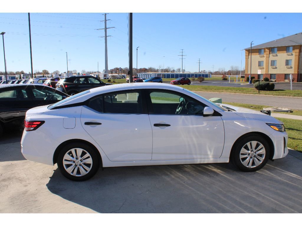 Used 2025 Nissan Sentra S image 5