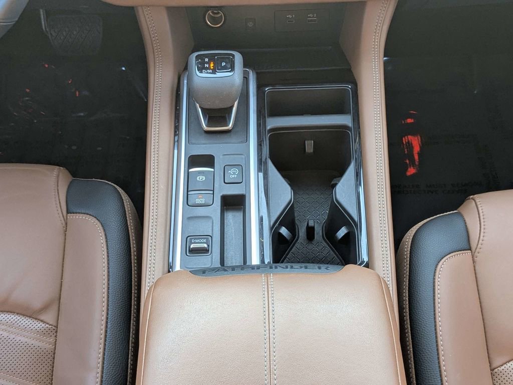 Used 2024 Nissan Pathfinder Platinum w/ Cargo Package FWD image 20
