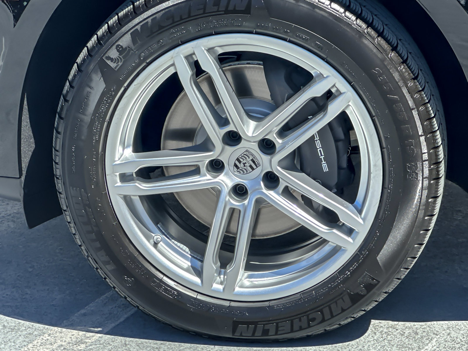 New 2026 Porsche Macan AWD/4WD image 27