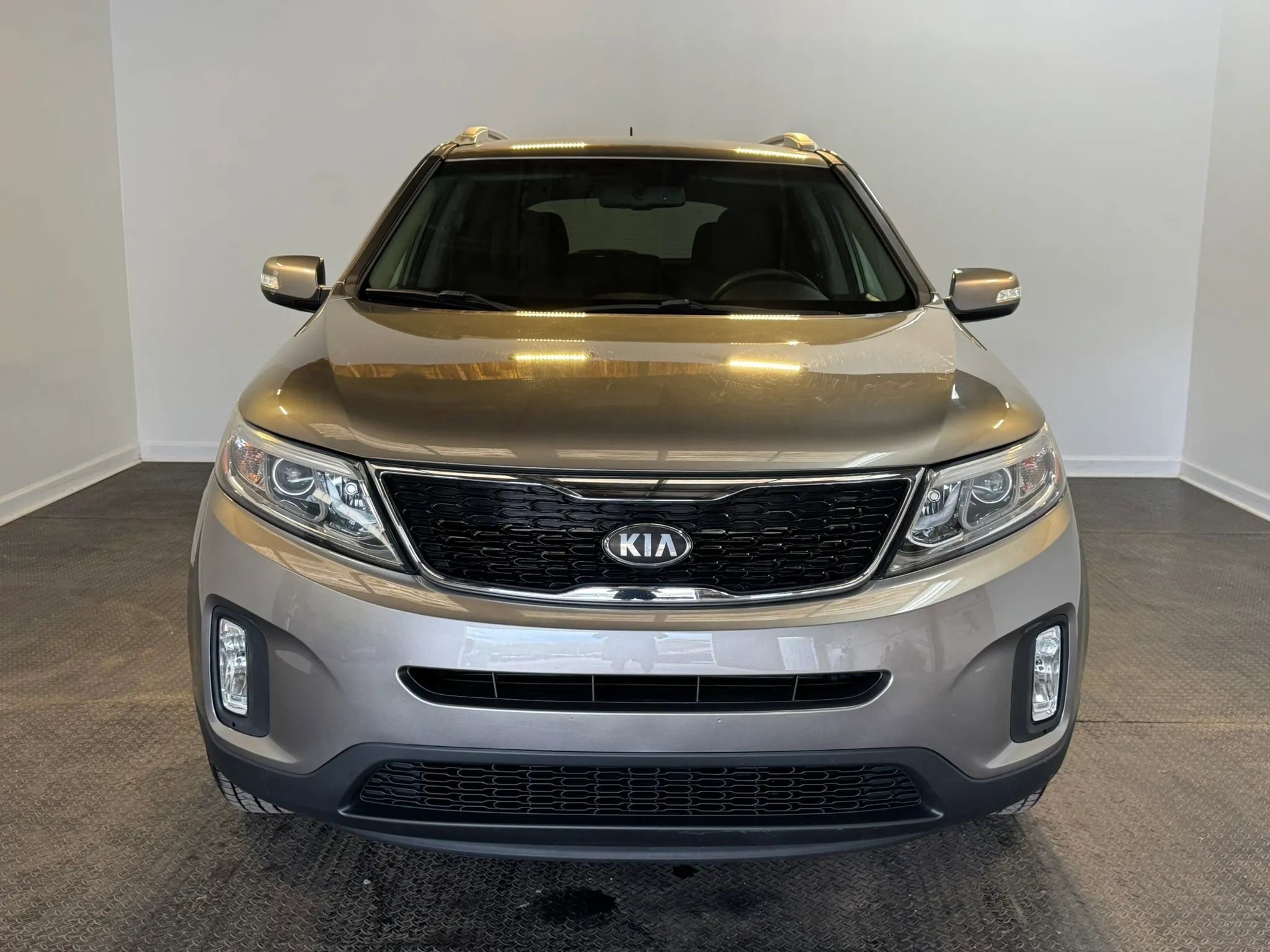 Used 2014 Kia Sorento LX image 2