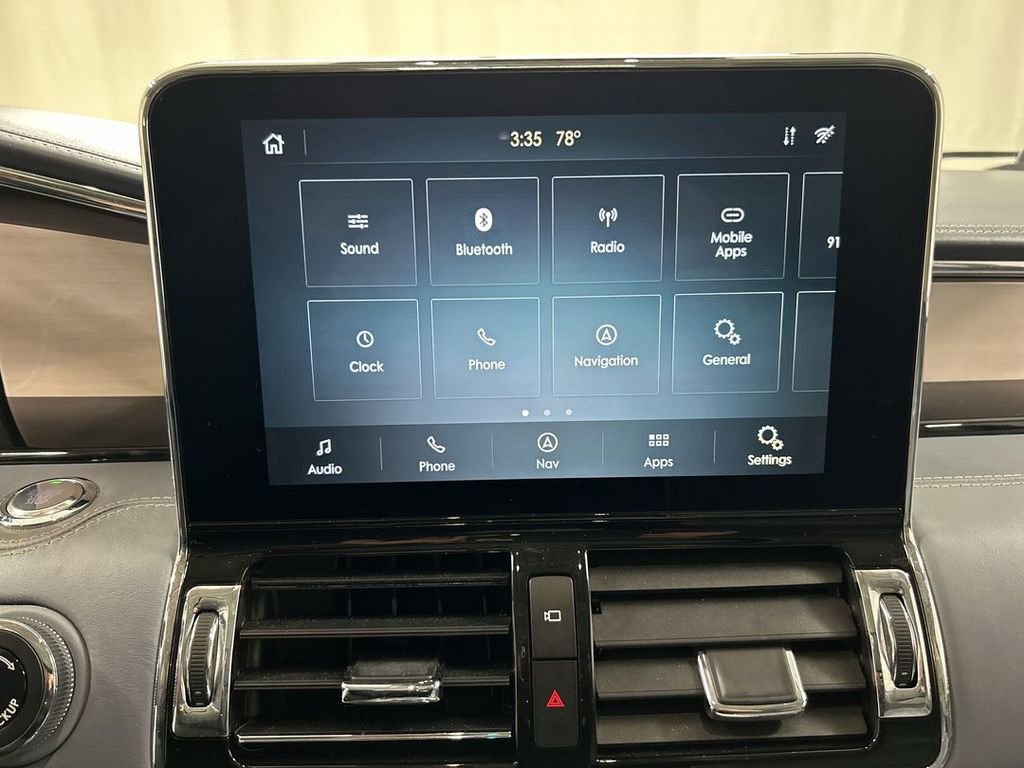 Used 2021 Lincoln Navigator L Black Label w/ Special Edition Package AWD/4WD image 14