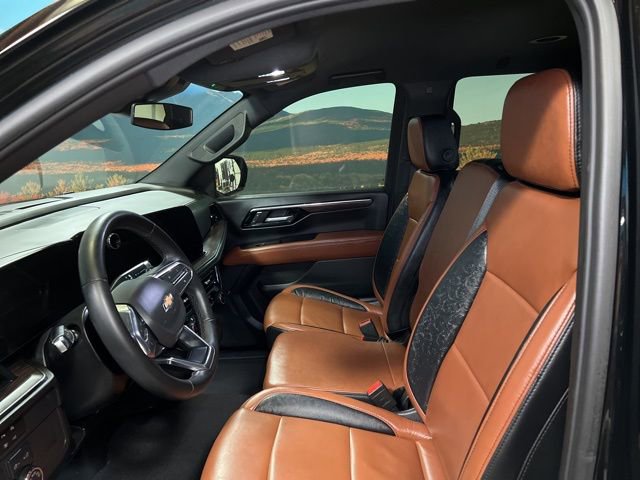 Used 2025 Chevrolet Tahoe LS image 17