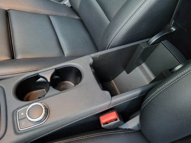 Used 2020 Mercedes-Benz GLA 250 4MATIC image 38