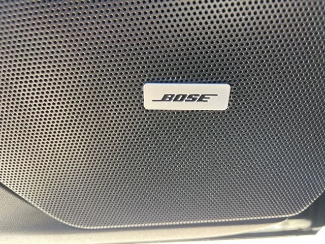 New 2025 Cadillac XT6 Luxury image 16