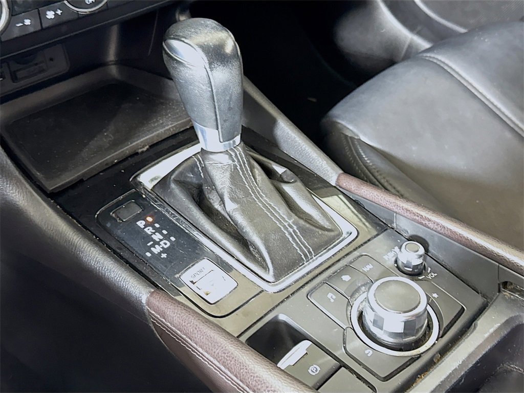 Used 2018 MAZDA MAZDA3 Touring image 15