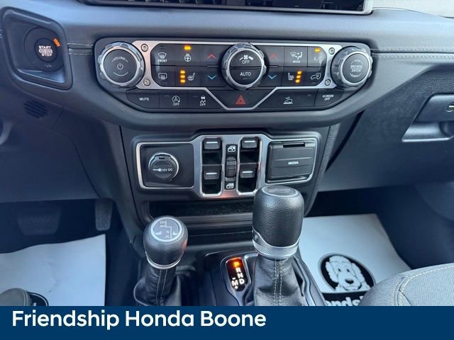 Used 2024 Jeep Wrangler Sahara image 24