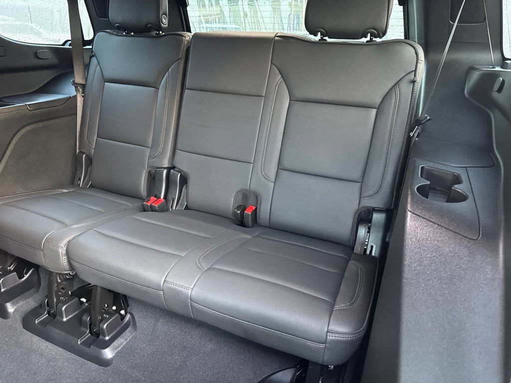 Used 2025 Chevrolet Tahoe High Country AWD/4WD image 7